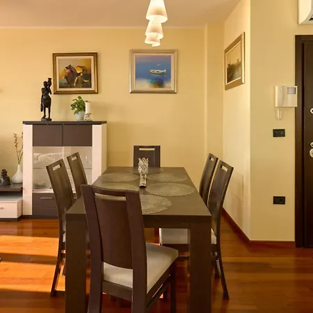 Sea View & Garage - Modern 3br 公寓 *