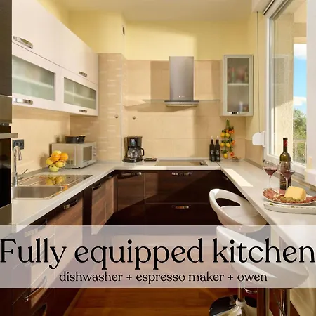 Sea View & Garage - Modern 3br Lejlighed *