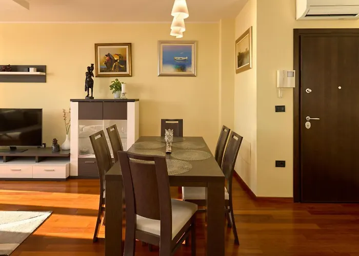 Sea View & Garage - Modern 3br Apartman *